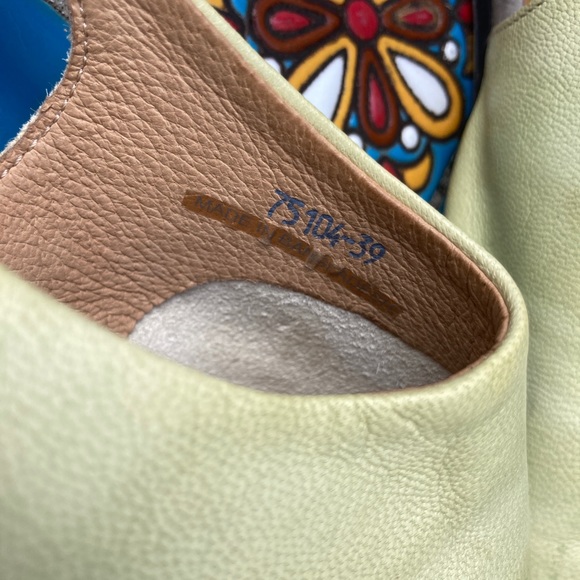 Yuko Imanishi buckled flats designer shoes supple leather Sz 39 European US 9 - Picture 4 of 9